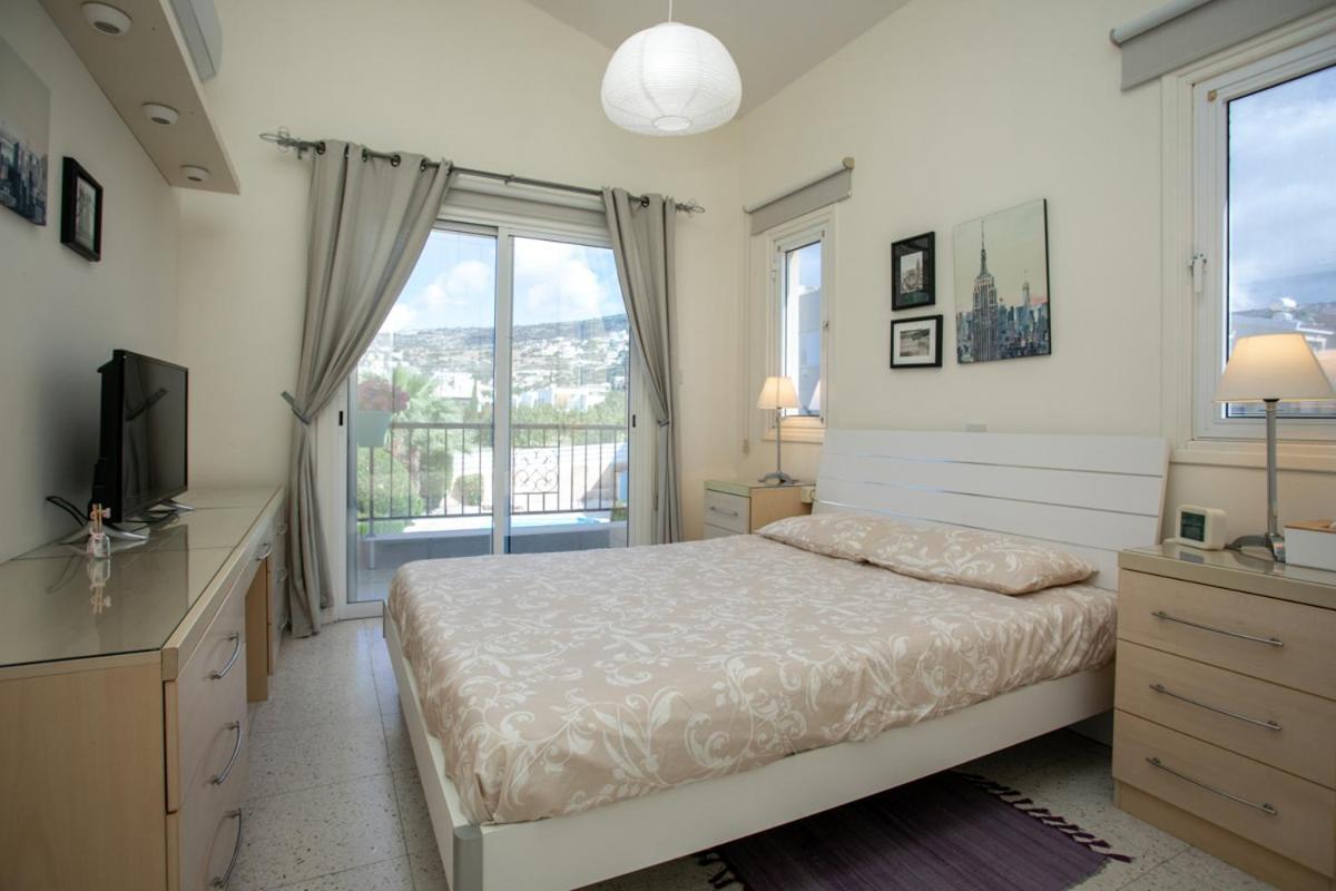 The Marilouize Apartment Peyia Luaran gambar