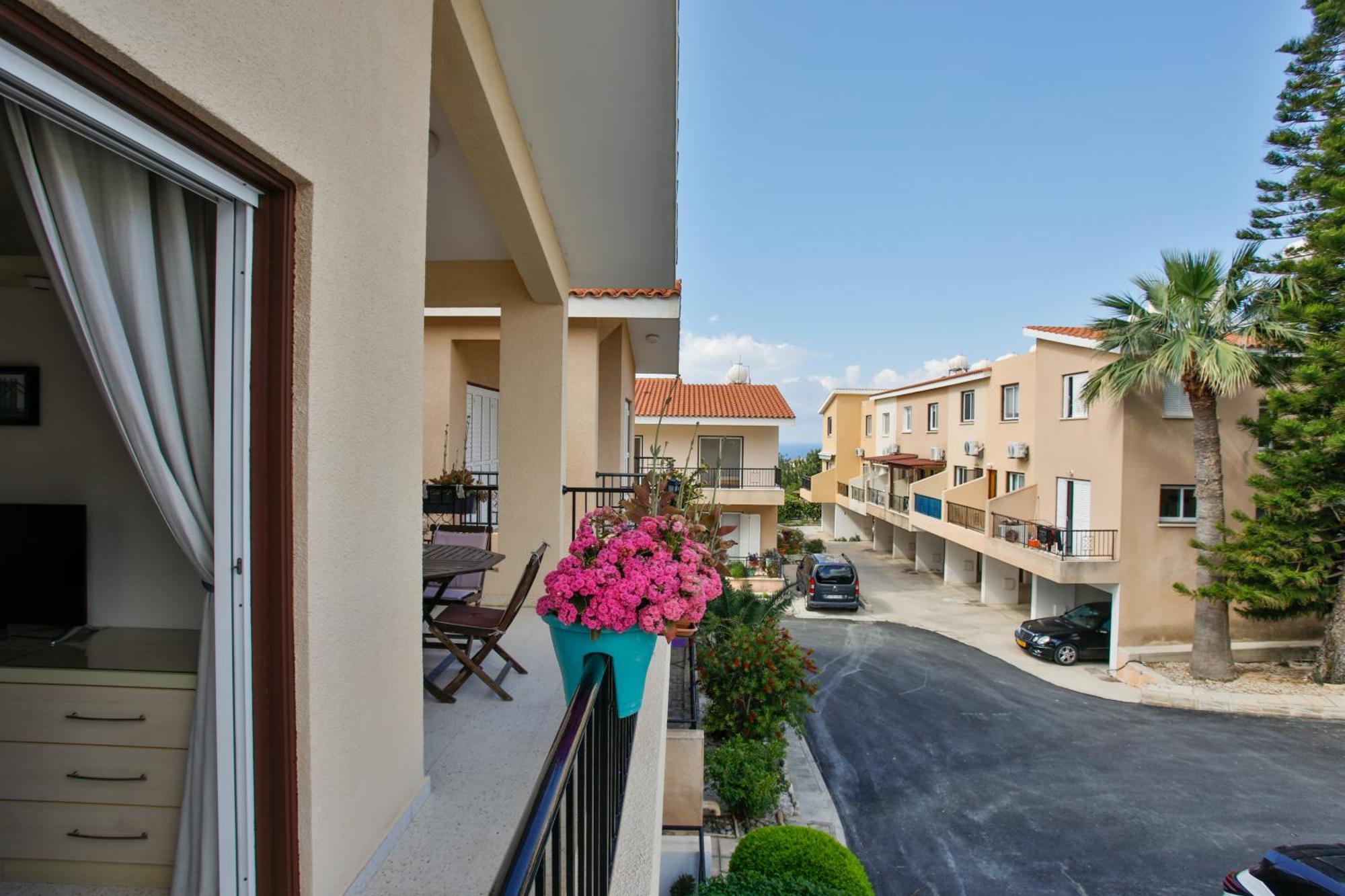 The Marilouize Apartment Peyia Luaran gambar