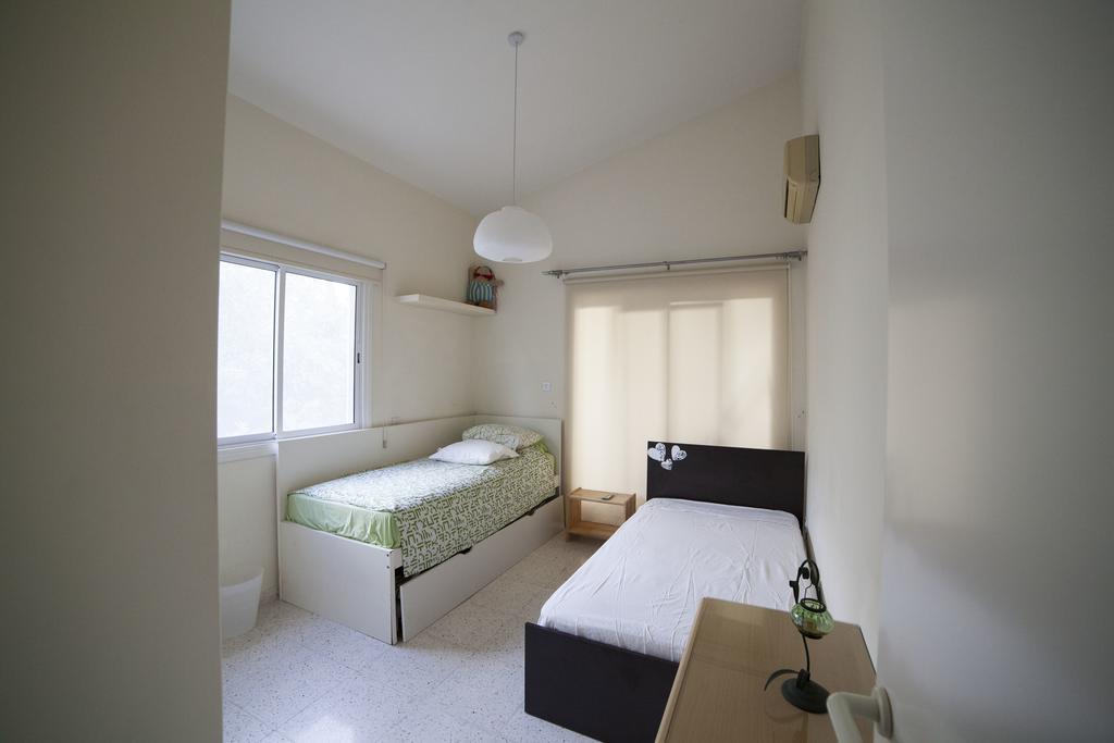 The Marilouize Apartment Peyia Bilik gambar