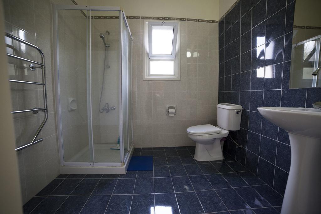 The Marilouize Apartment Peyia Bilik gambar