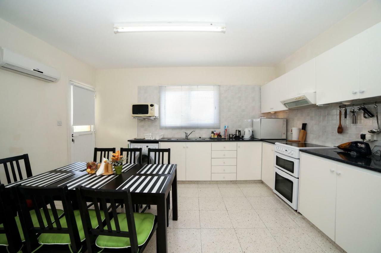 The Marilouize Apartment Peyia Luaran gambar
